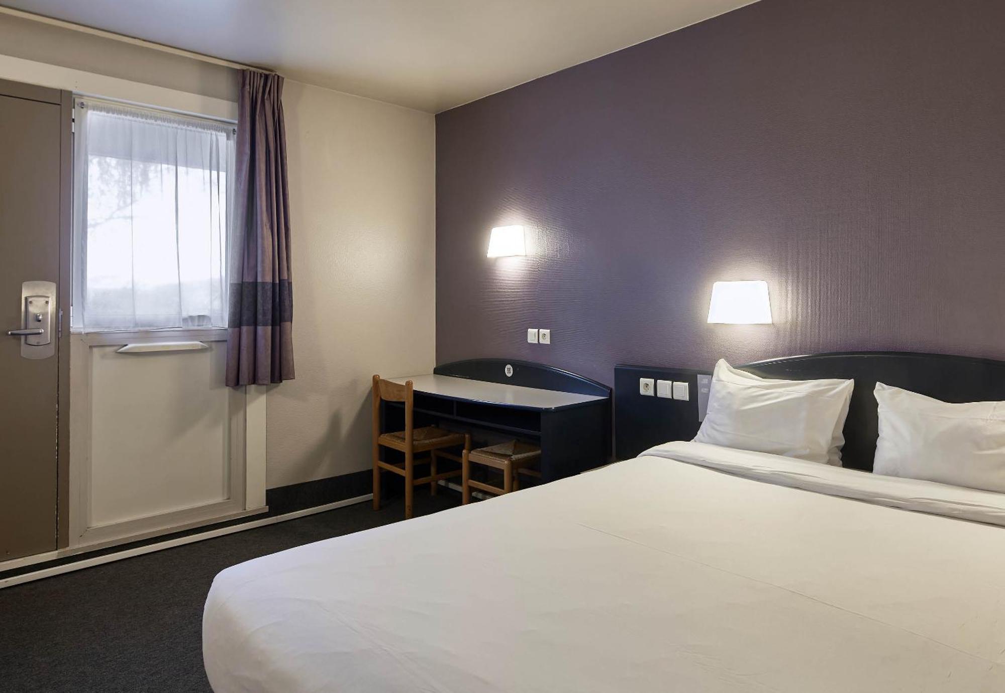B&B Hotel Saclay Esterno foto