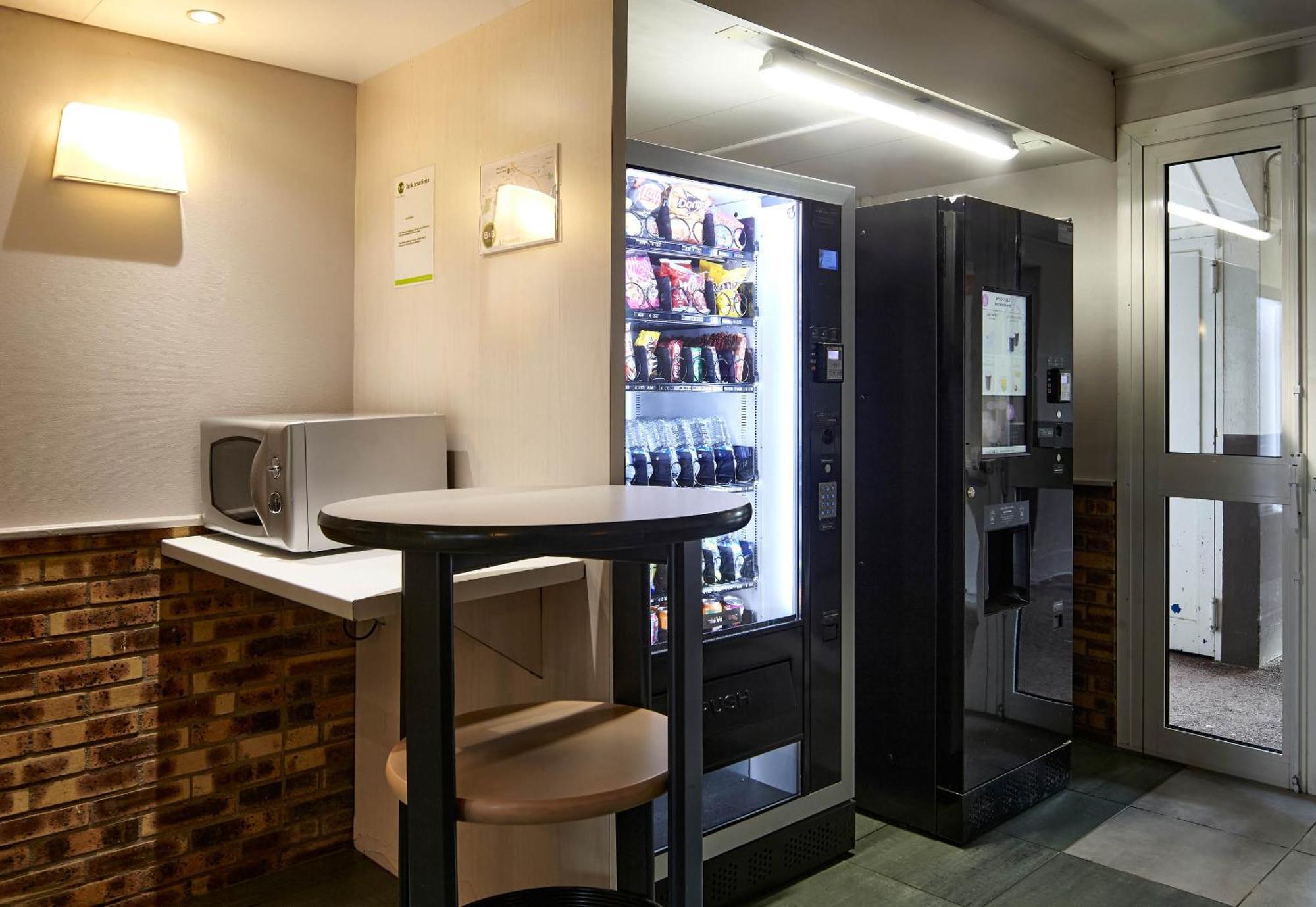 B&B Hotel Saclay Esterno foto